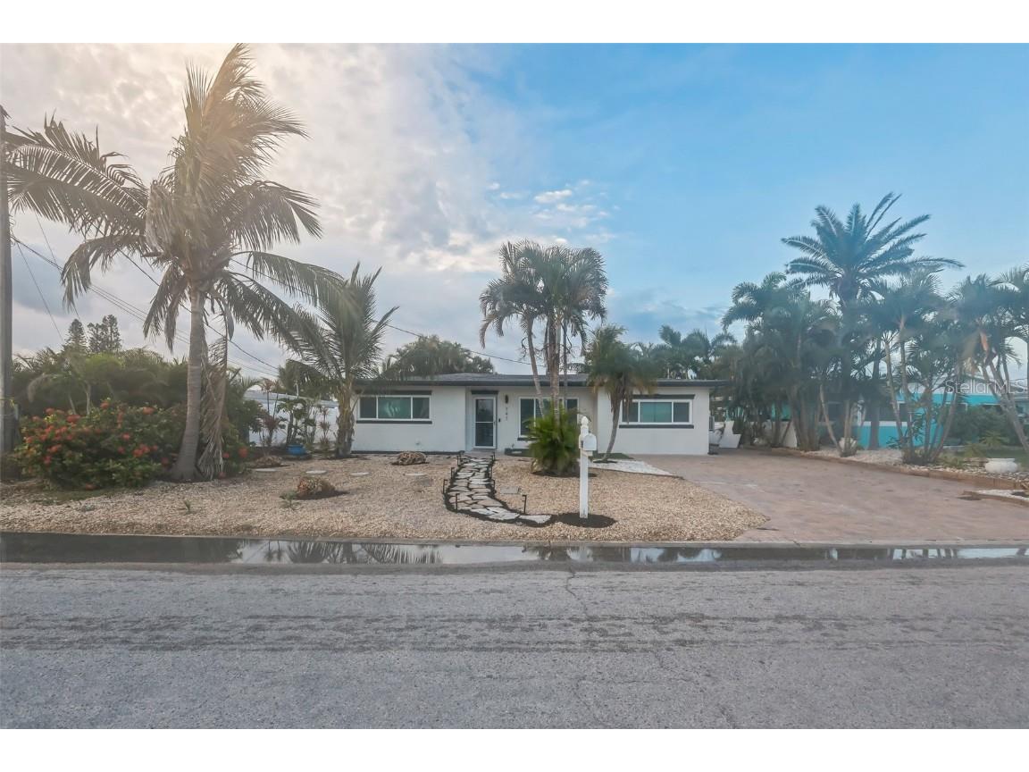 747 Pruitt Drive Madeira Beach FL 33708 O6355916 image2