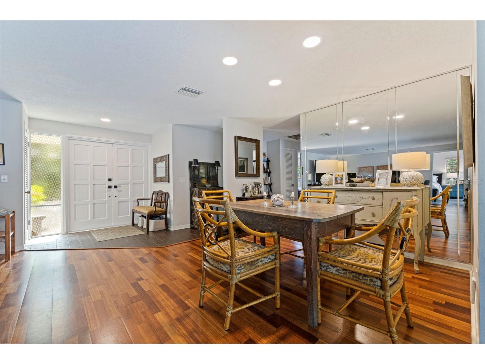747 Sabal Court S Saint Petersburg FL 33705 TB8509422 image16
