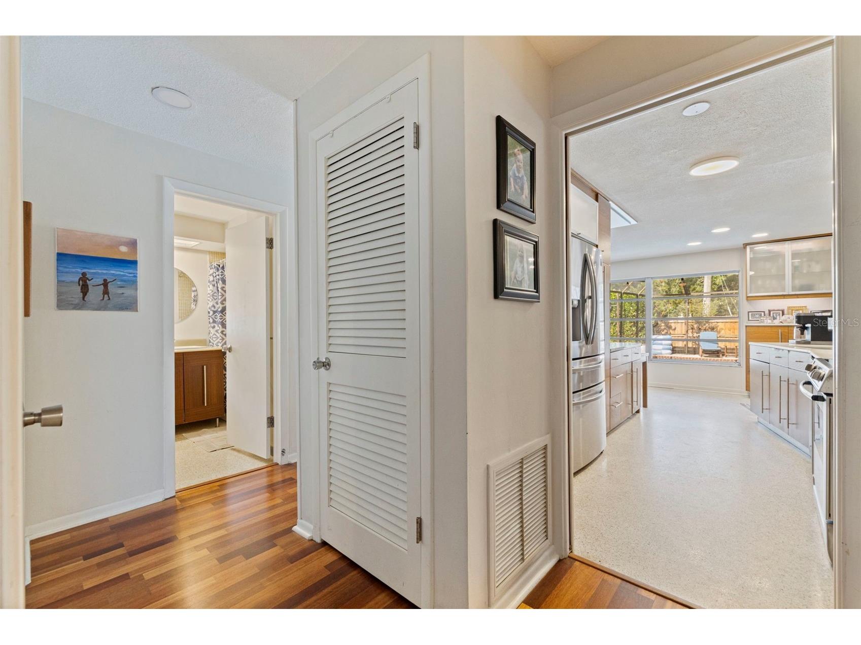 747 Sabal Court S Saint Petersburg FL 33705 TB8509422 image23