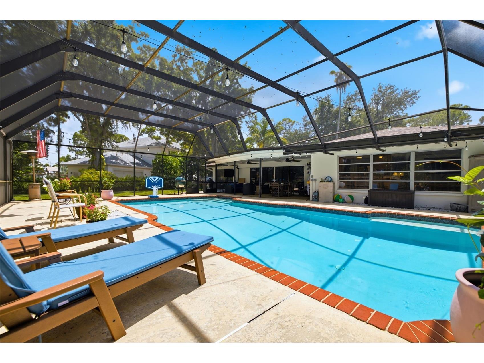 747 Sabal Court S Saint Petersburg FL 33705 TB8509422 image4