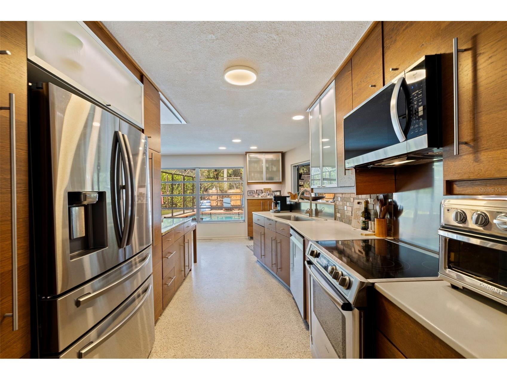 747 Sabal Court S Saint Petersburg FL 33705 TB8509422 image6