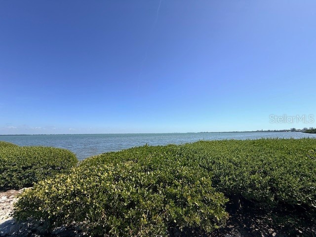 747 Saint Judes Drive S #2 Longboat Key FL 34228 A4682877 image18