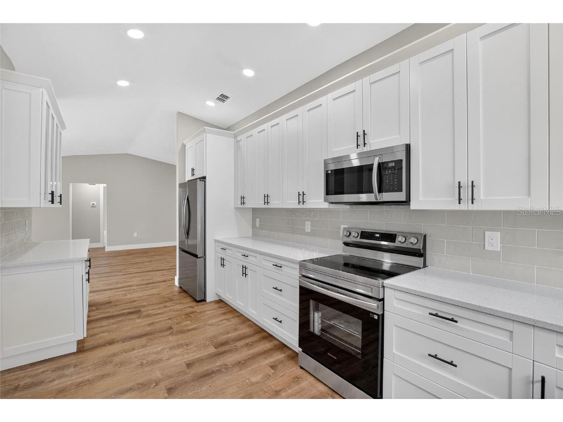 747 Stillview Circle Brandon FL 33510 TB8409023 image25