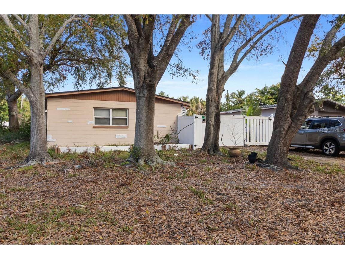 747 Sunset Drive Tarpon Springs FL 34689 A4640889 image1