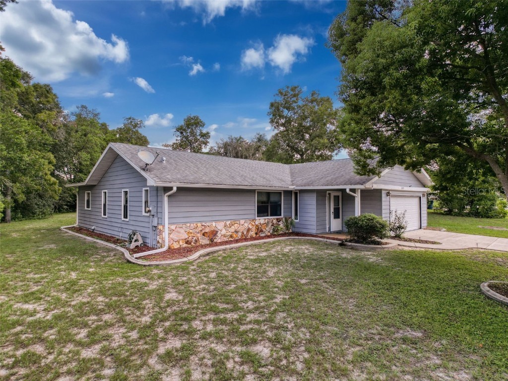 7470 Allen Dr Weeki Wachee FL 34613 W7867872 image2