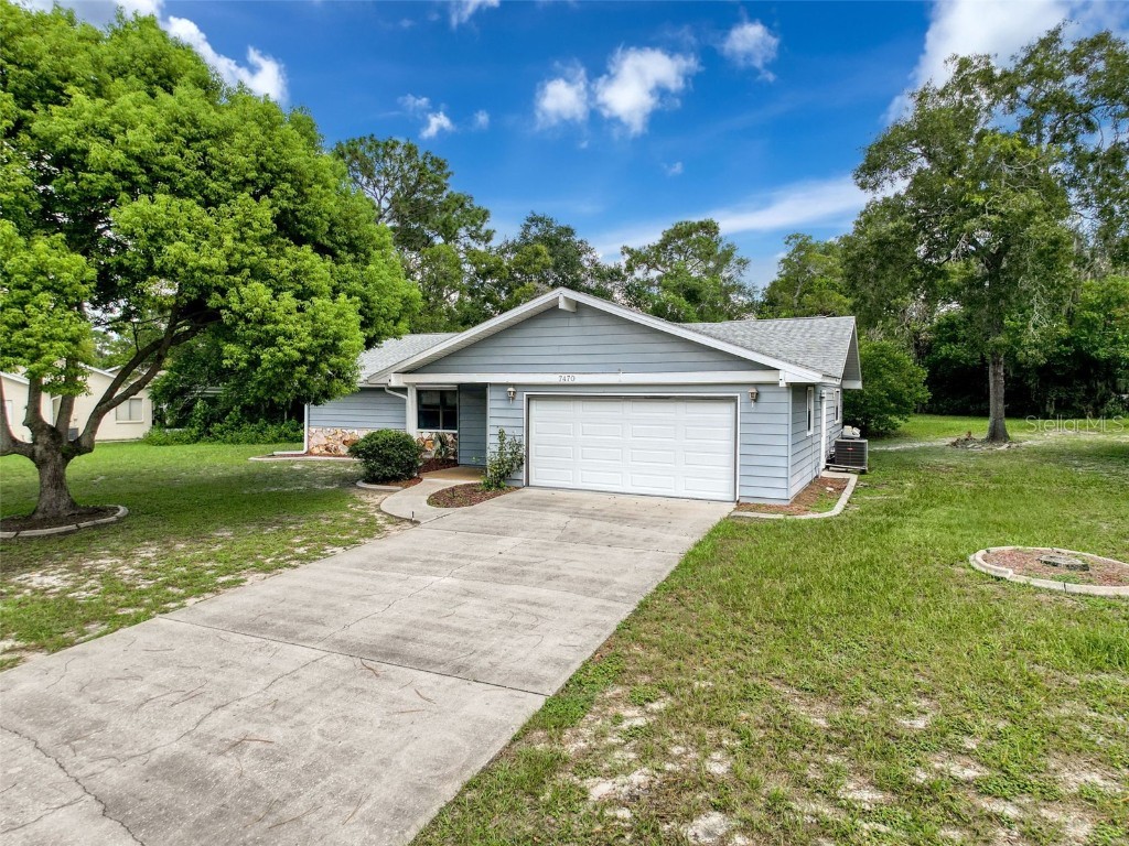7470 Allen Dr Weeki Wachee FL 34613 W7867872 image4