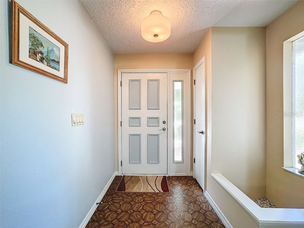 7470 Allen Dr Weeki Wachee FL 34613 W7867872 image7