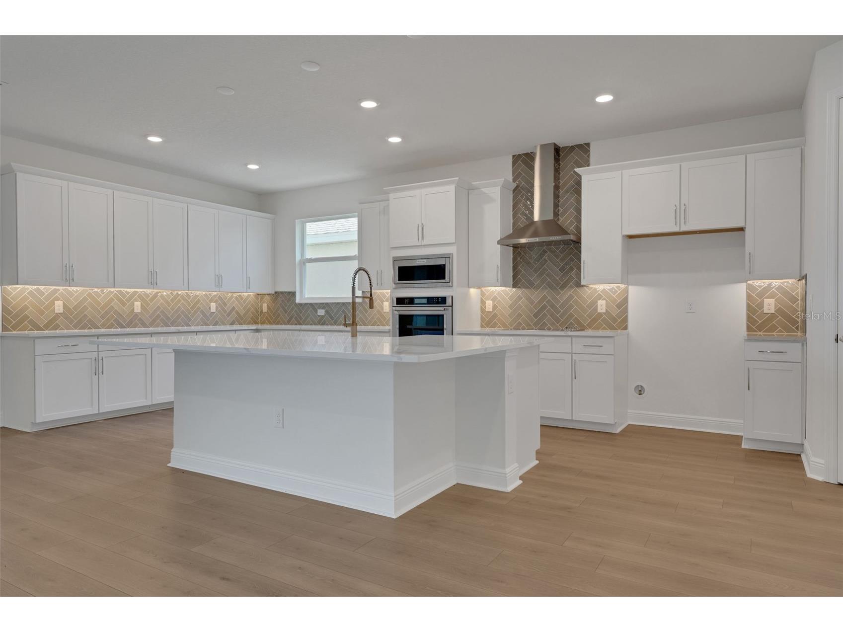 7470 Sea Manatee Street Parrish FL 34219 - SEAIRE LAGOON G5105760 image28