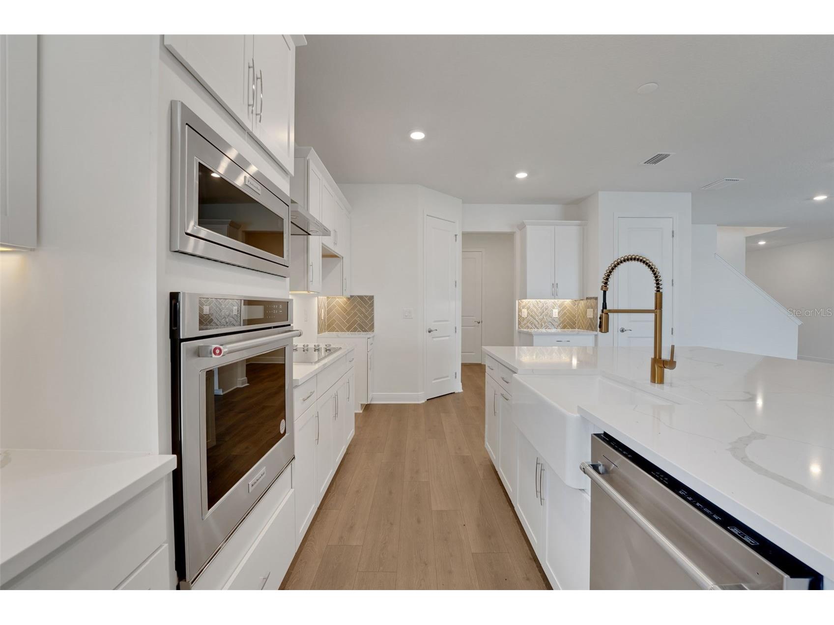 7470 Sea Manatee Street Parrish FL 34219 - SEAIRE LAGOON G5105760 image35