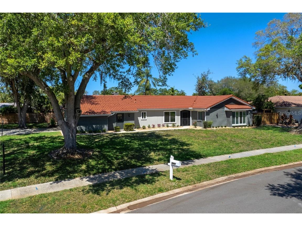 7472 Dickens Drive Sarasota FL 34231 A4604944 image1