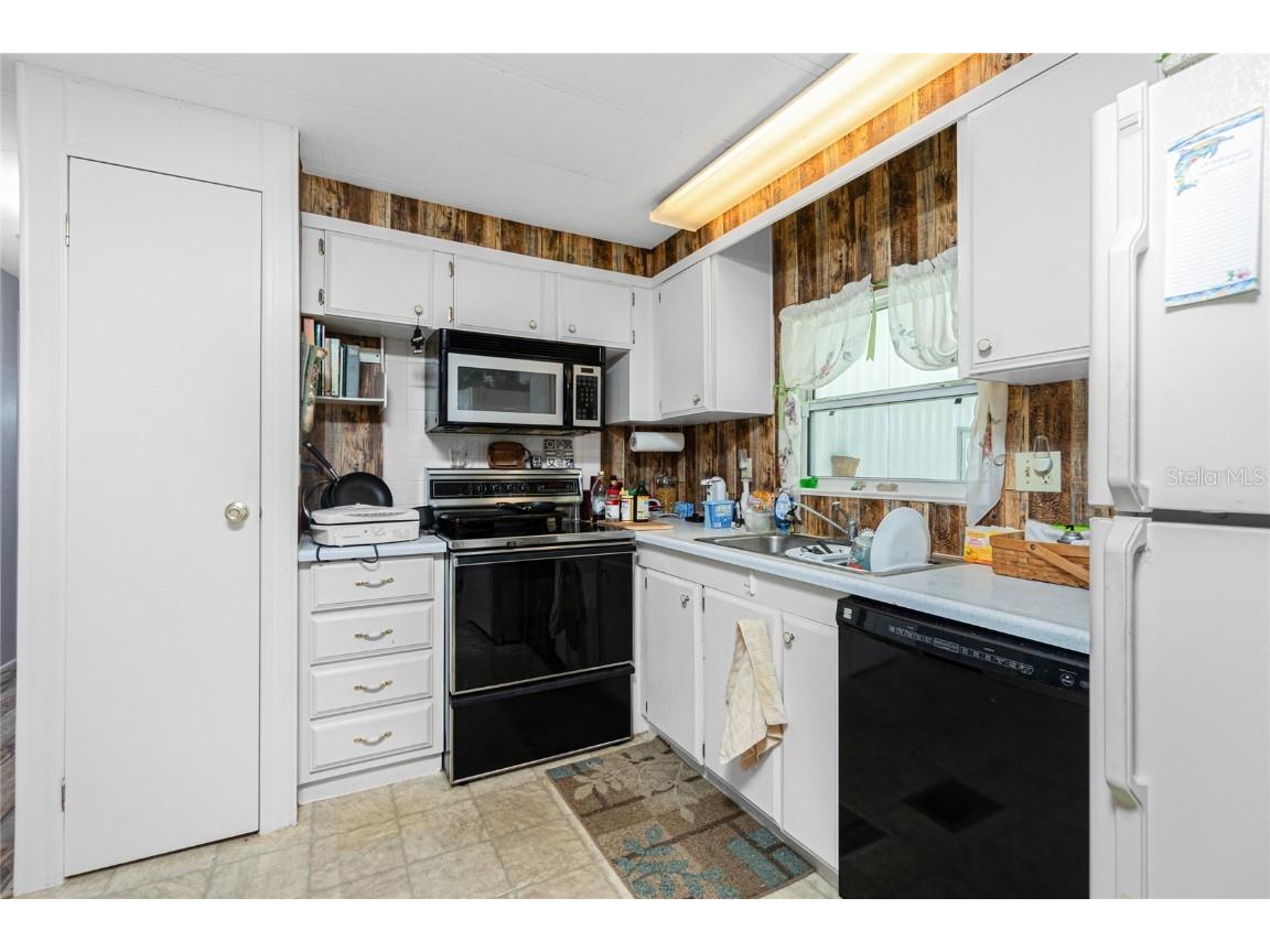 7474 Fulmar Avenue Port Charlotte FL 33981 - BUTTERFORD WATERWAY C7502086 image4