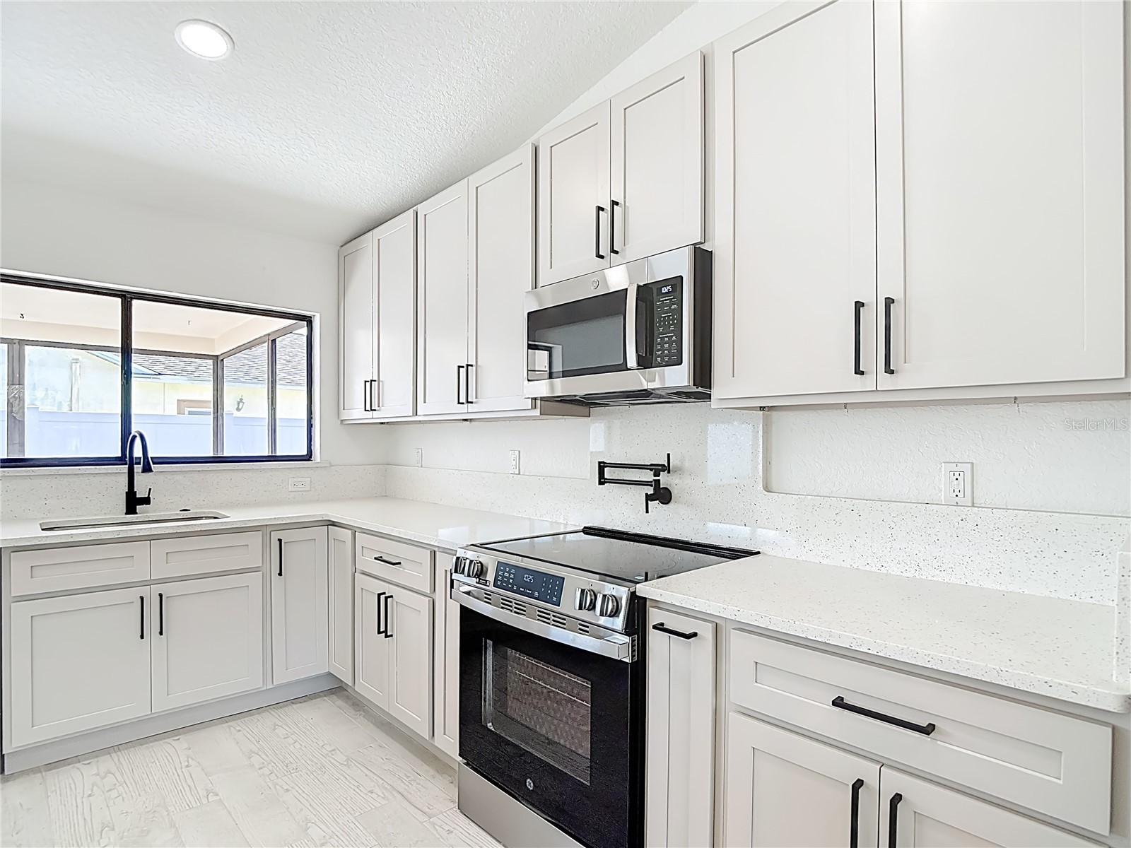 7478 Dundee Way Weeki Wachee FL 34613 W7883674 image17