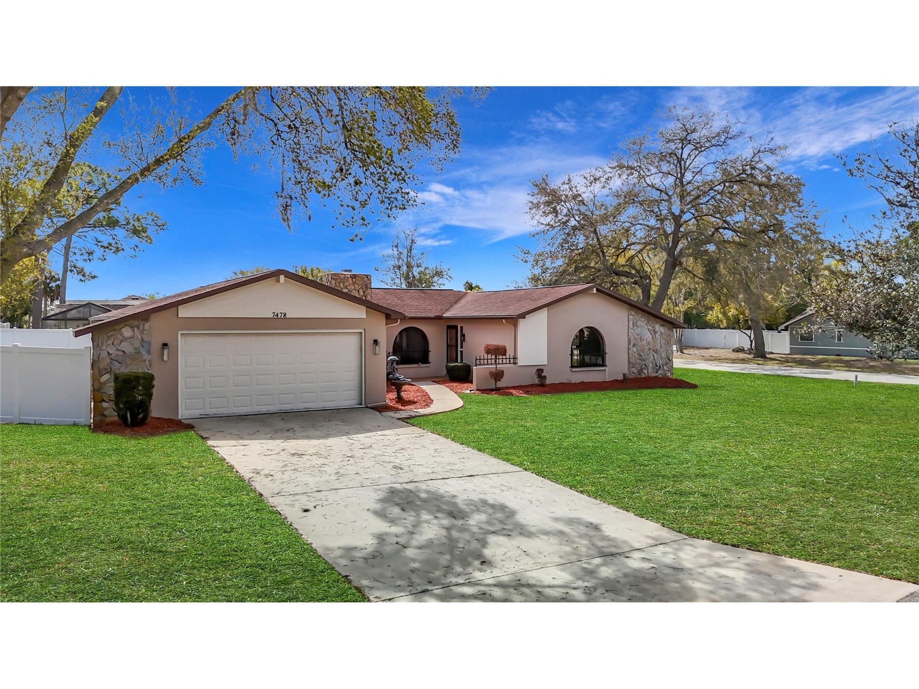 7478 Dundee Way Weeki Wachee FL 34613 W7883674 image2