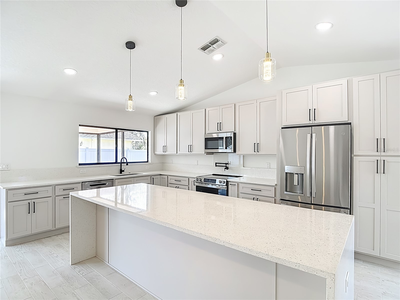 7478 Dundee Way Weeki Wachee FL 34613 W7883674 image23