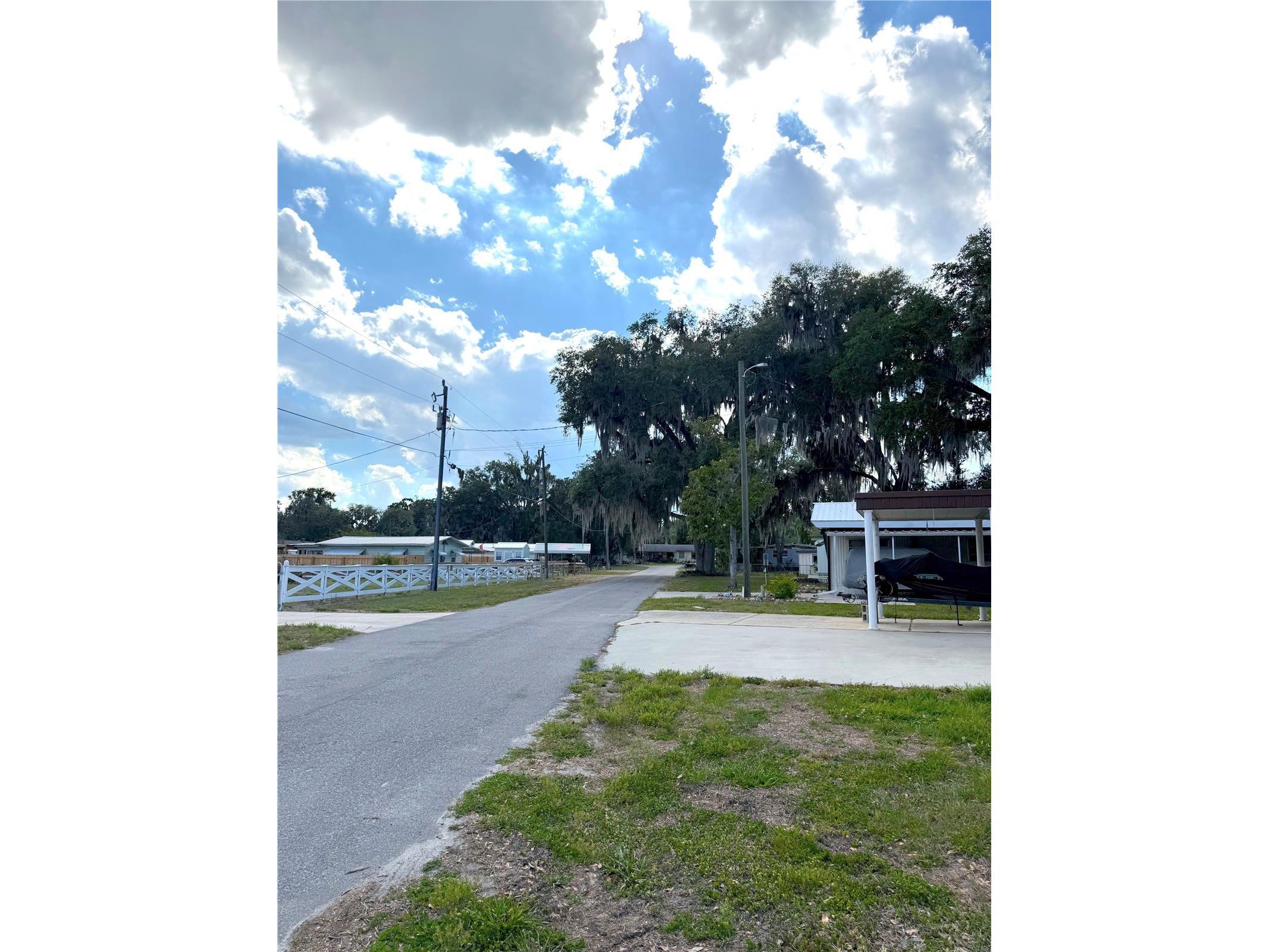 748 Cr 477a Lake Panasoffkee FL 33538 OM723307 image8