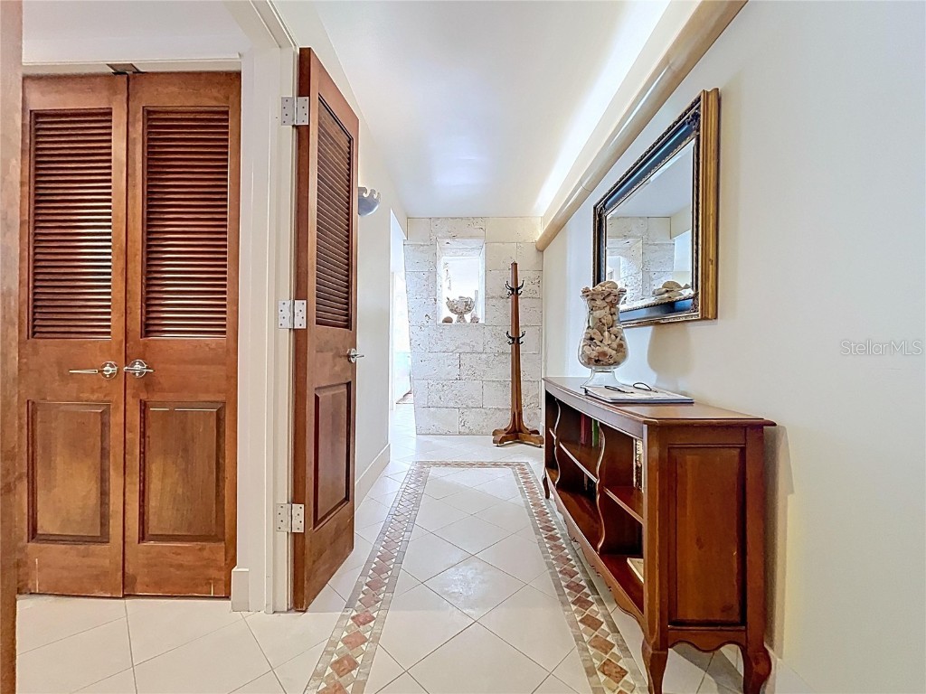 7480 Bayshore Drive #401 Treasure Island FL 33706 TB8451777 image14