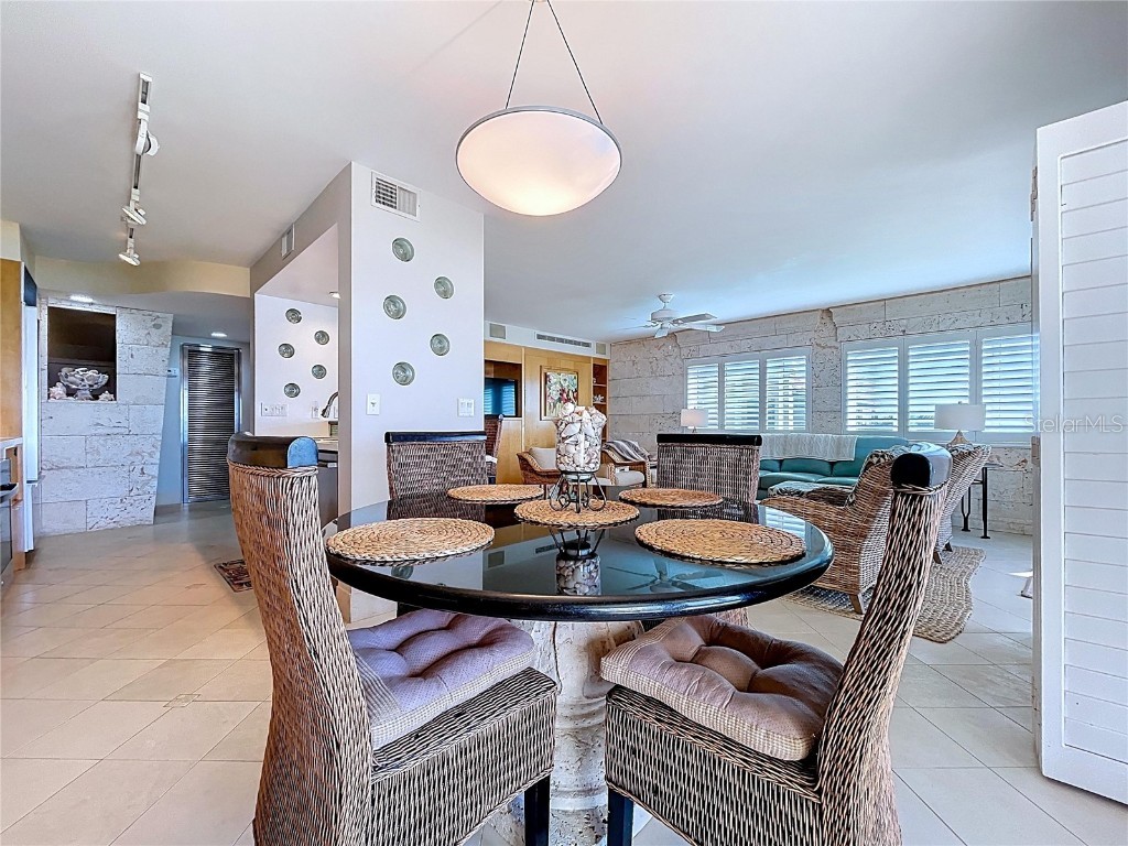 7480 Bayshore Drive #401 Treasure Island FL 33706 TB8451777 image32