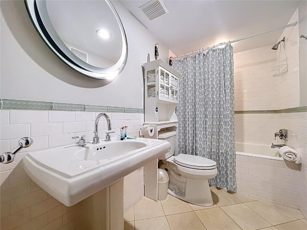 7480 Bayshore Drive #401 Treasure Island FL 33706 TB8451777 image49