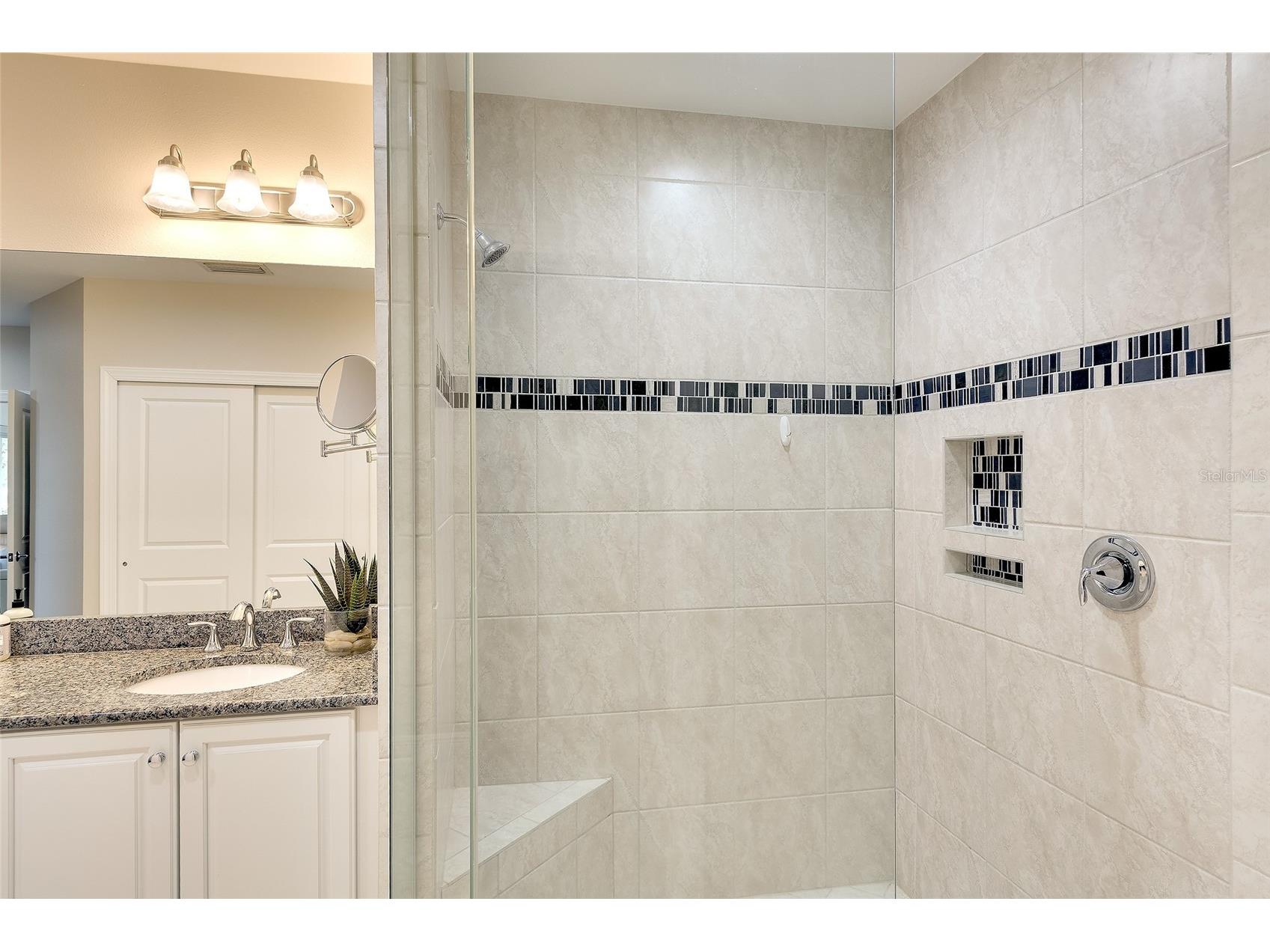 7482 Divot Loop #6A Bradenton FL 34202 A4683497 image30