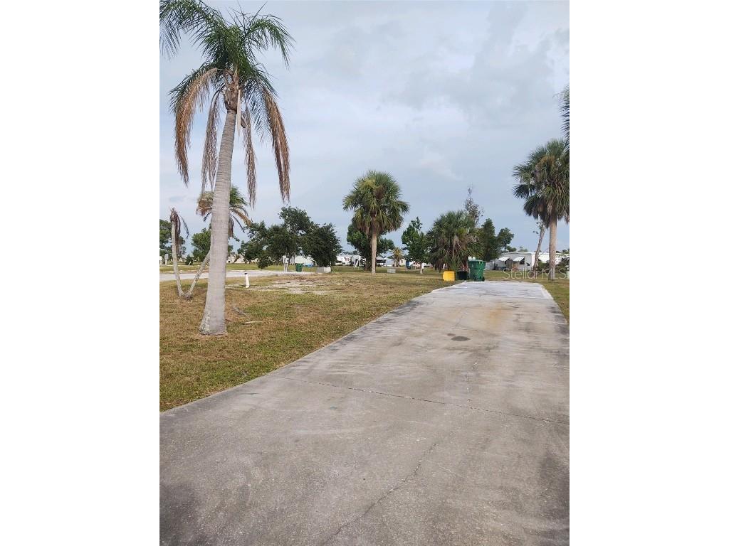 7482 Fulmar Avenue Port Charlotte FL 33981 - BUTTERFORD WATERWAY C7478457 image2