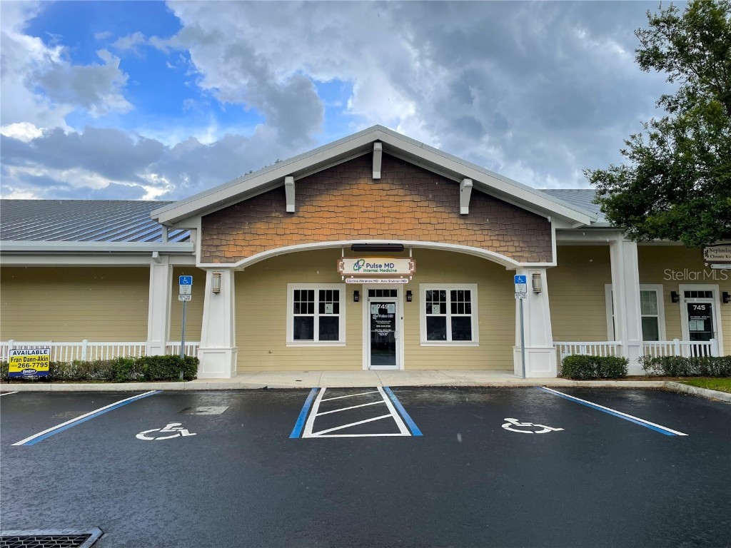 749 County Road 466 Lady Lake FL 32159 G5060518 image1