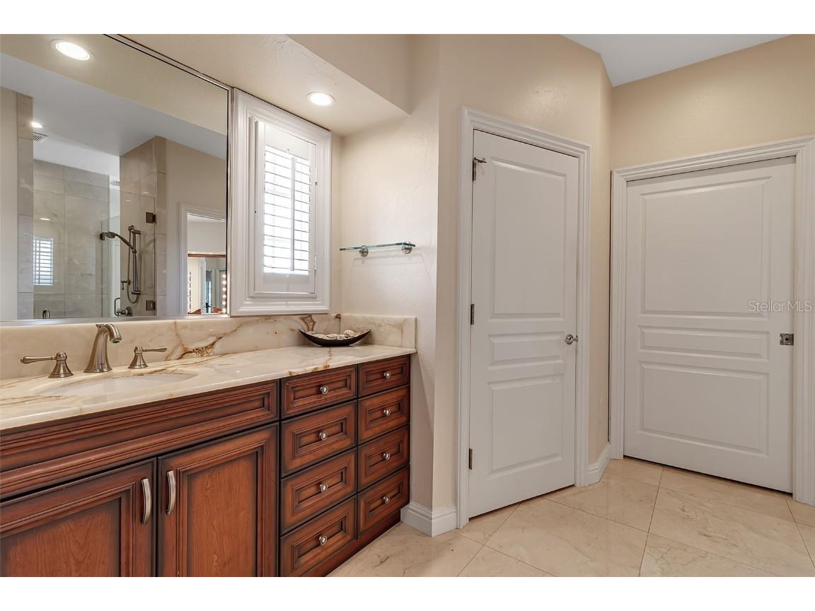 749 Freeling Drive Sarasota FL 34242 A4666354 image26