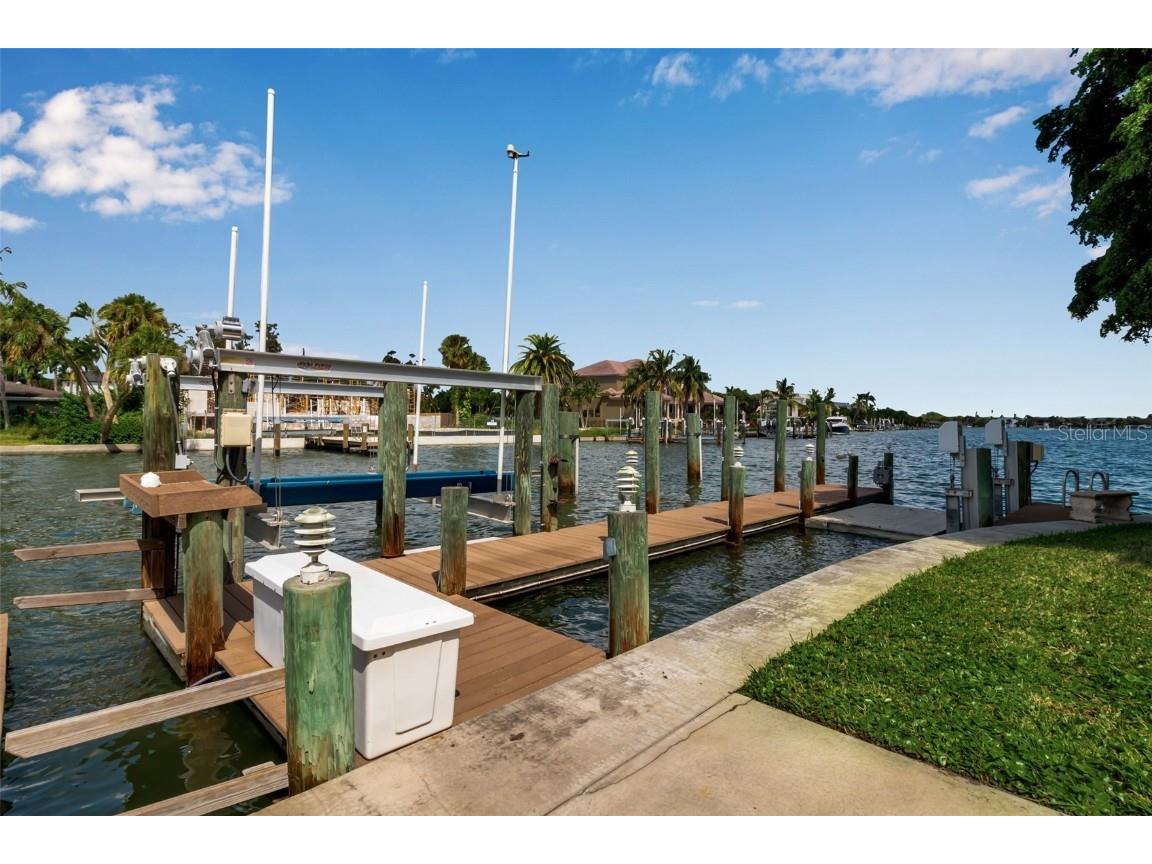 749 Freeling Drive Sarasota FL 34242 A4666354 image54