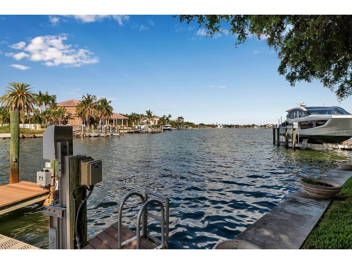 749 Freeling Drive Sarasota FL 34242 A4666354 image58