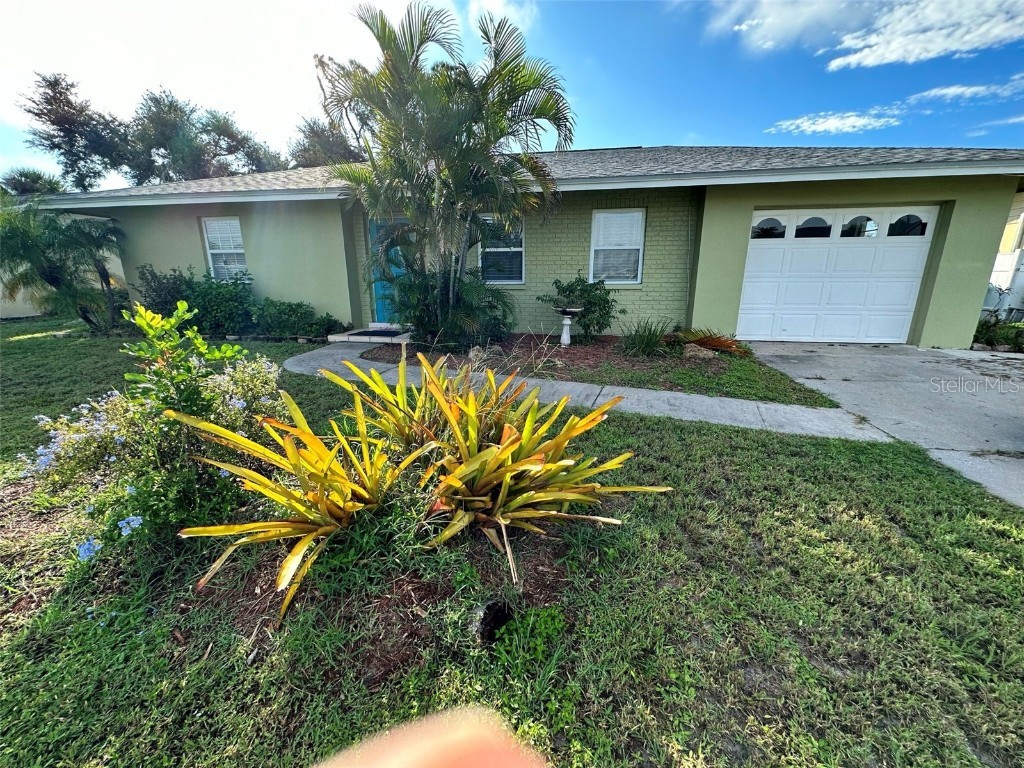 749 Hartford Drive NW Port Charlotte FL 33952 C7481418 image1