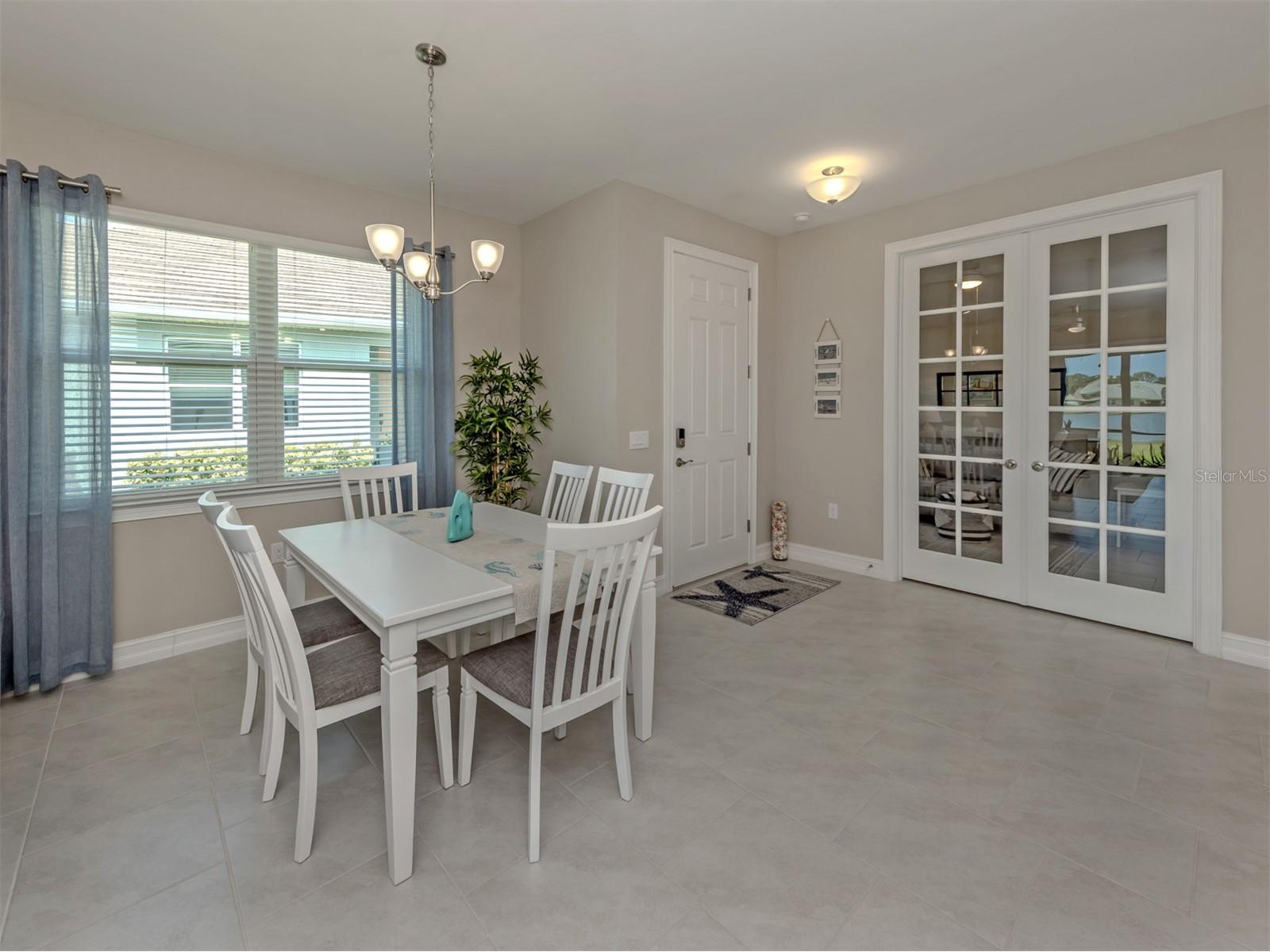 749 Ibiza Loop Venice FL 34292 N6143980 image4
