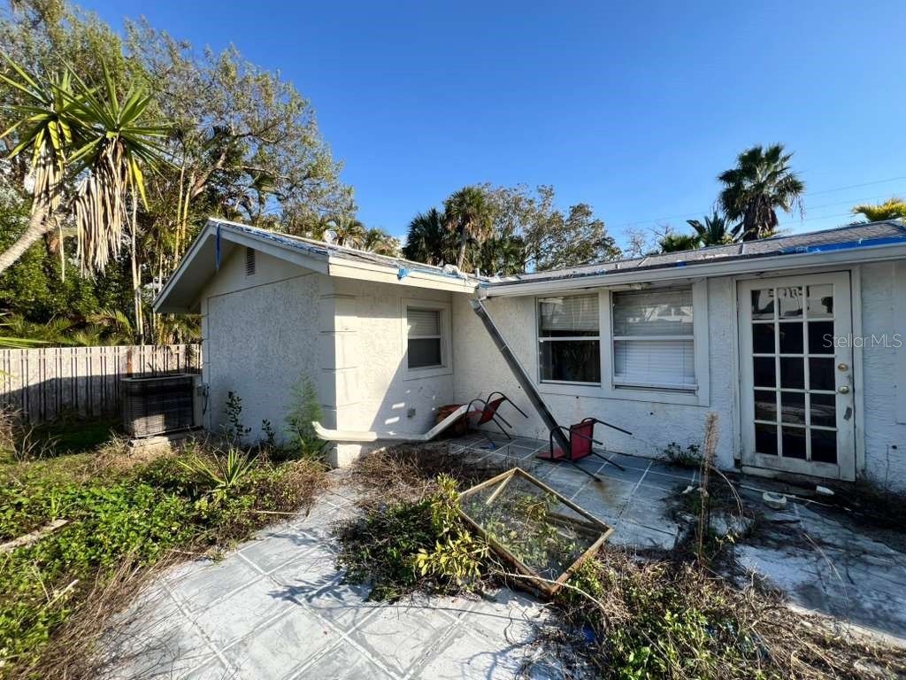 749 Siesta Drive Sarasota FL 34242 O6399340 image1