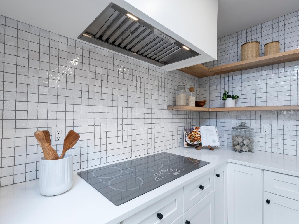 749 Tropical Circle Sarasota FL 34242 A4673529 image14