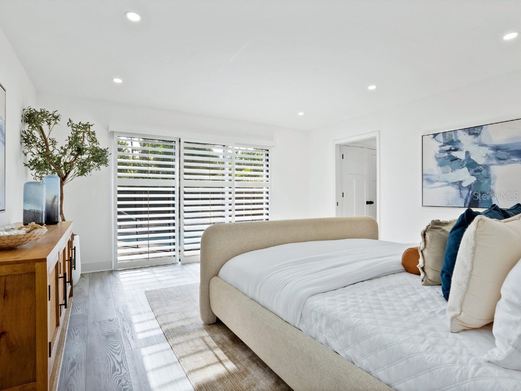 749 Tropical Circle Sarasota FL 34242 A4673529 image16