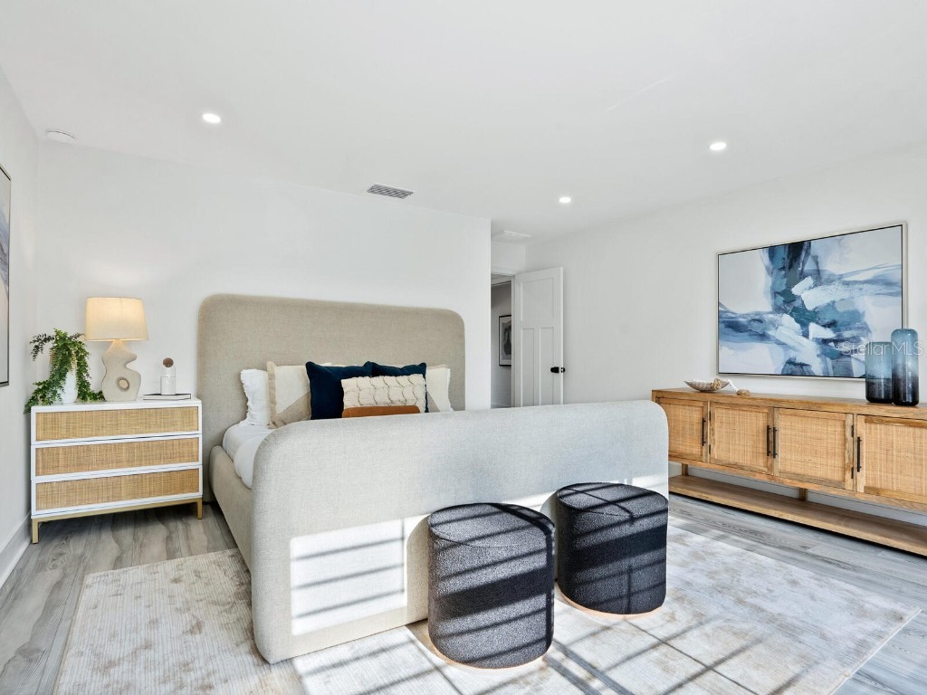 749 Tropical Circle Sarasota FL 34242 A4673529 image17