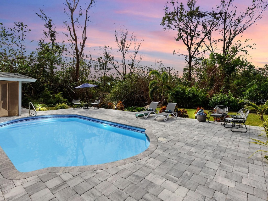 749 Tropical Circle Sarasota FL 34242 A4673529 image2