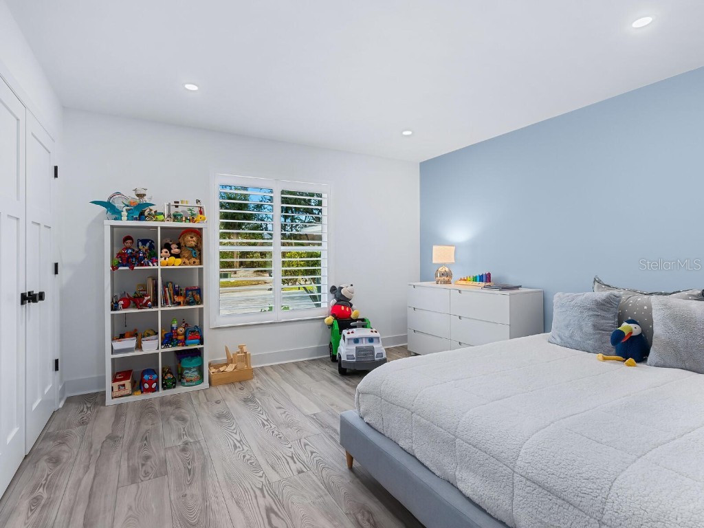 749 Tropical Circle Sarasota FL 34242 A4673529 image24