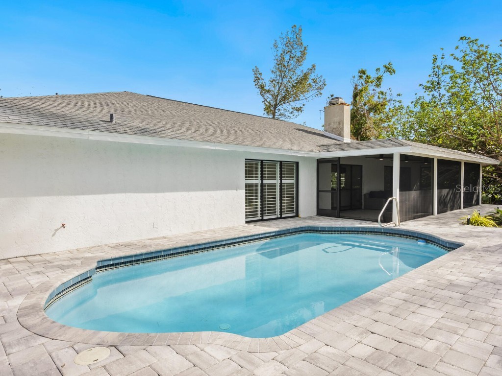 749 Tropical Circle Sarasota FL 34242 A4673529 image30