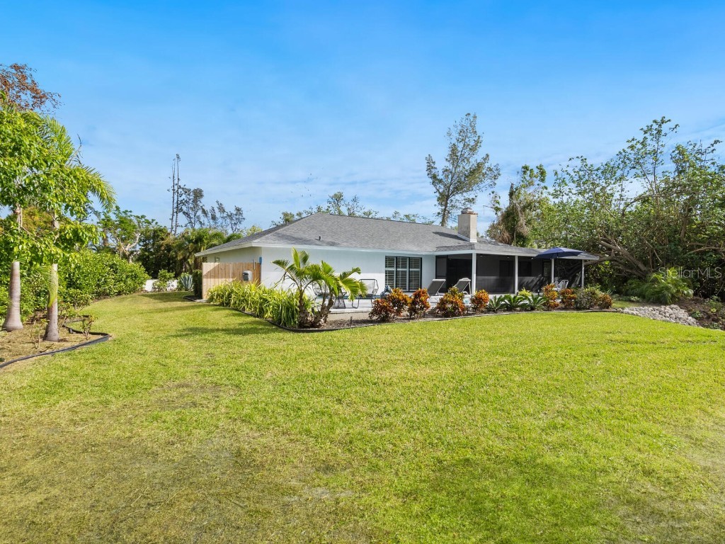 749 Tropical Circle Sarasota FL 34242 A4673529 image32