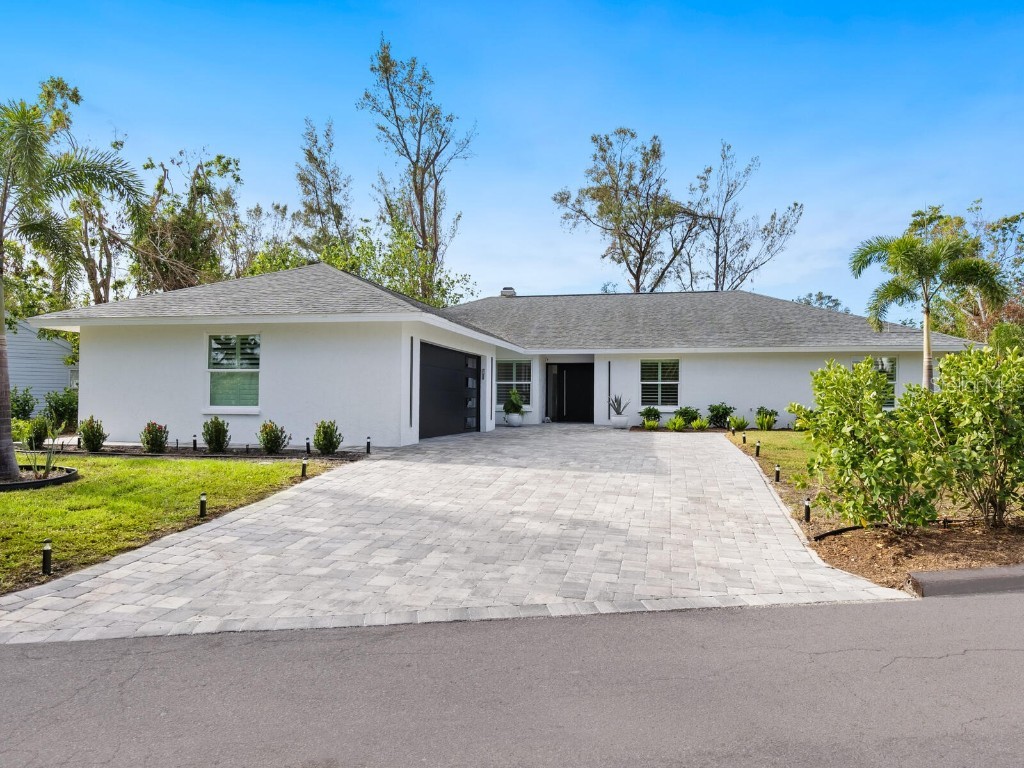 749 Tropical Circle Sarasota FL 34242 A4673529 image4