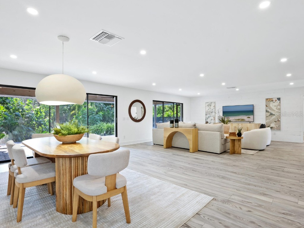 749 Tropical Circle Sarasota FL 34242 A4673529 image9