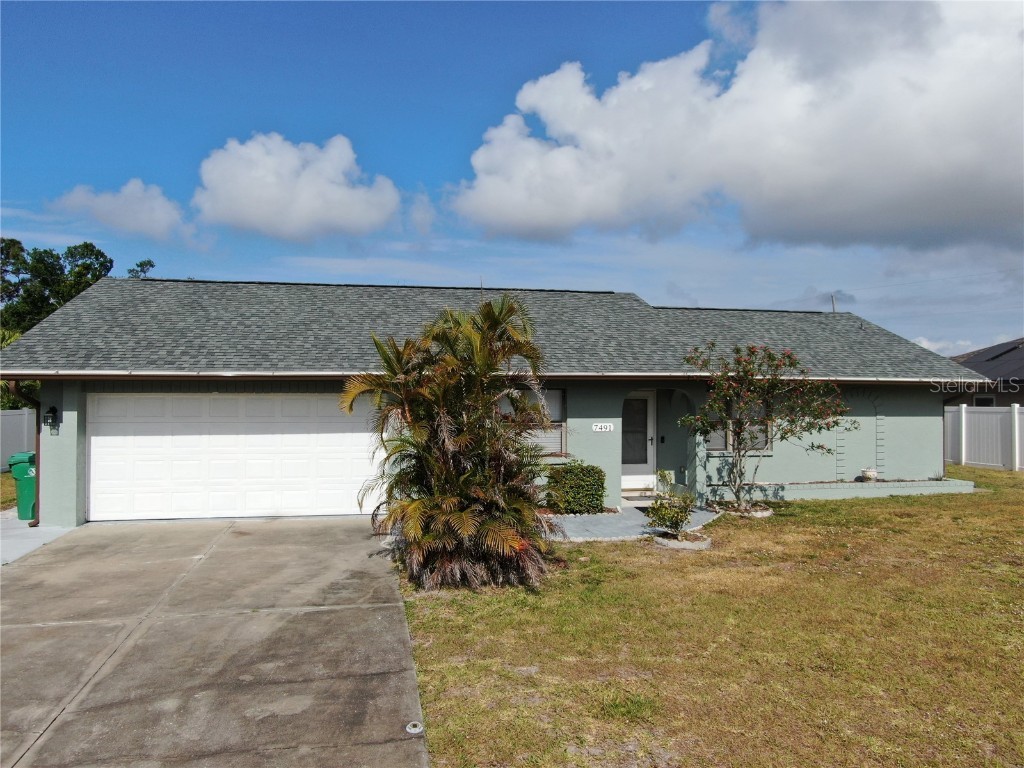 7491 Spinnaker Blvd Englewood FL 34224 D6137603 image1