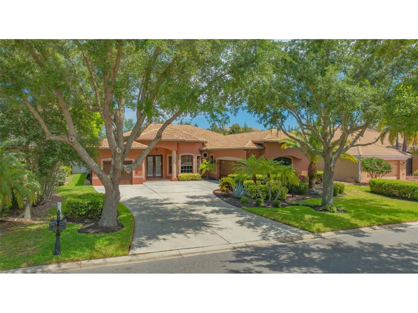7493 Palmer Glen Circle Sarasota FL 34240 A4608469 image1