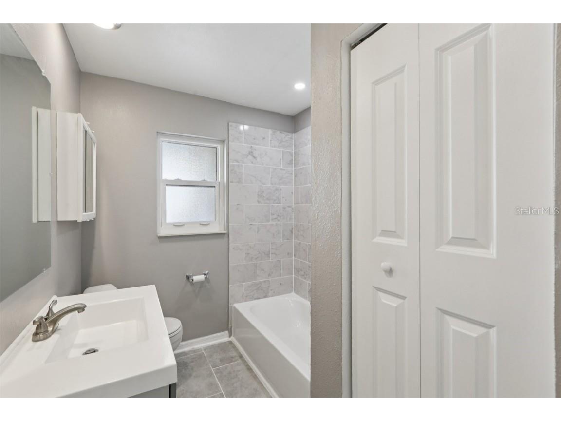 7499 7th Street N Saint Petersburg FL 33702 TB8411073 image10