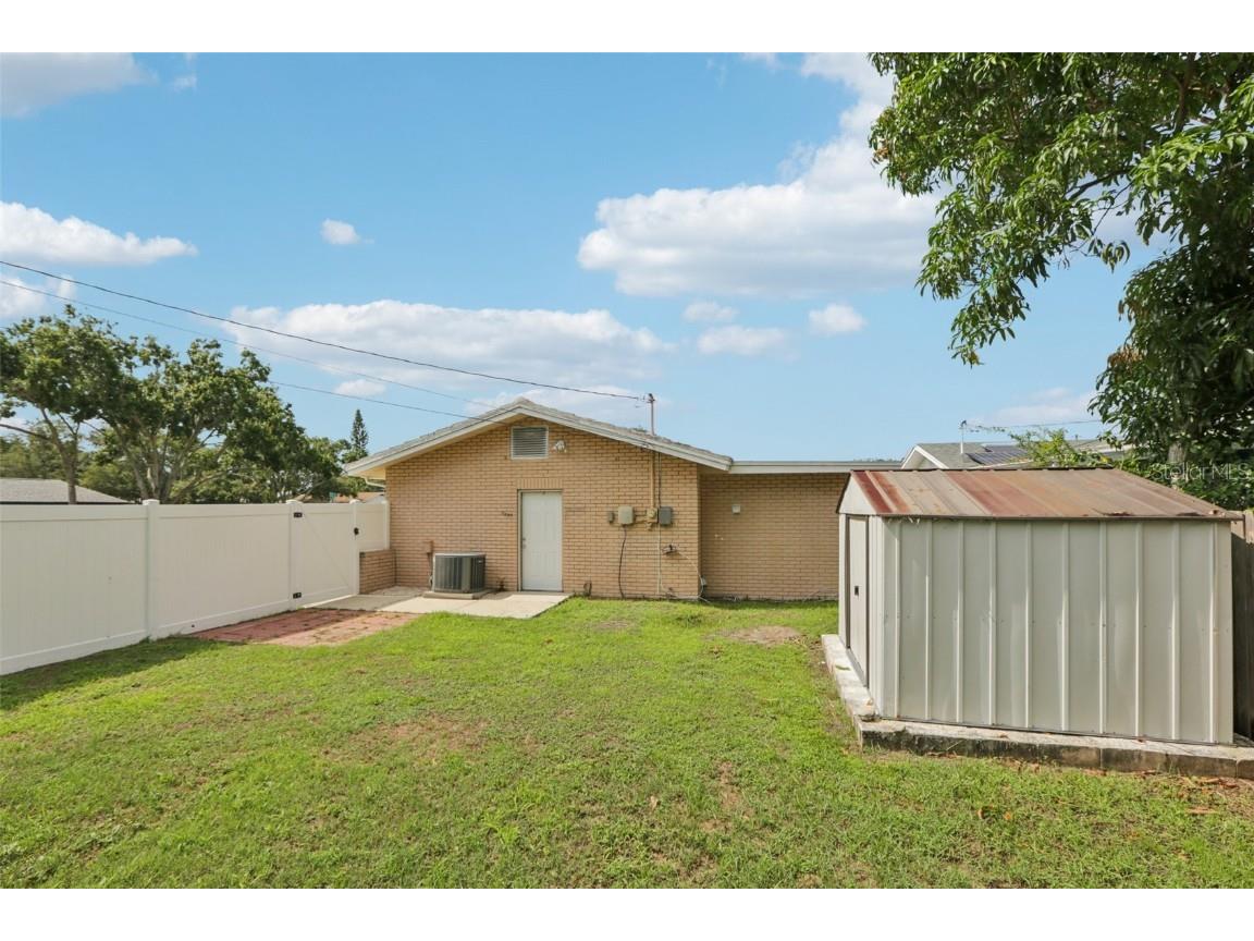 7499 7th Street N Saint Petersburg FL 33702 TB8411073 image11