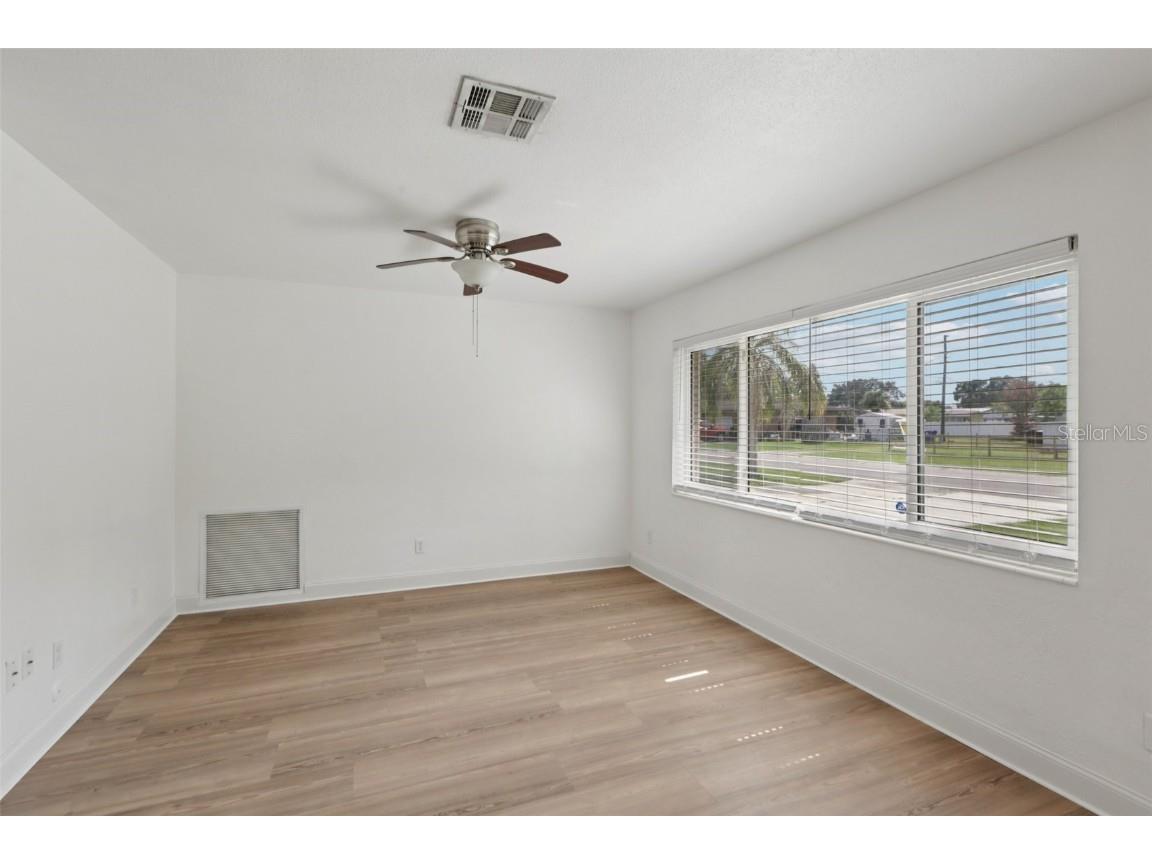 7499 7th Street N Saint Petersburg FL 33702 TB8411073 image22