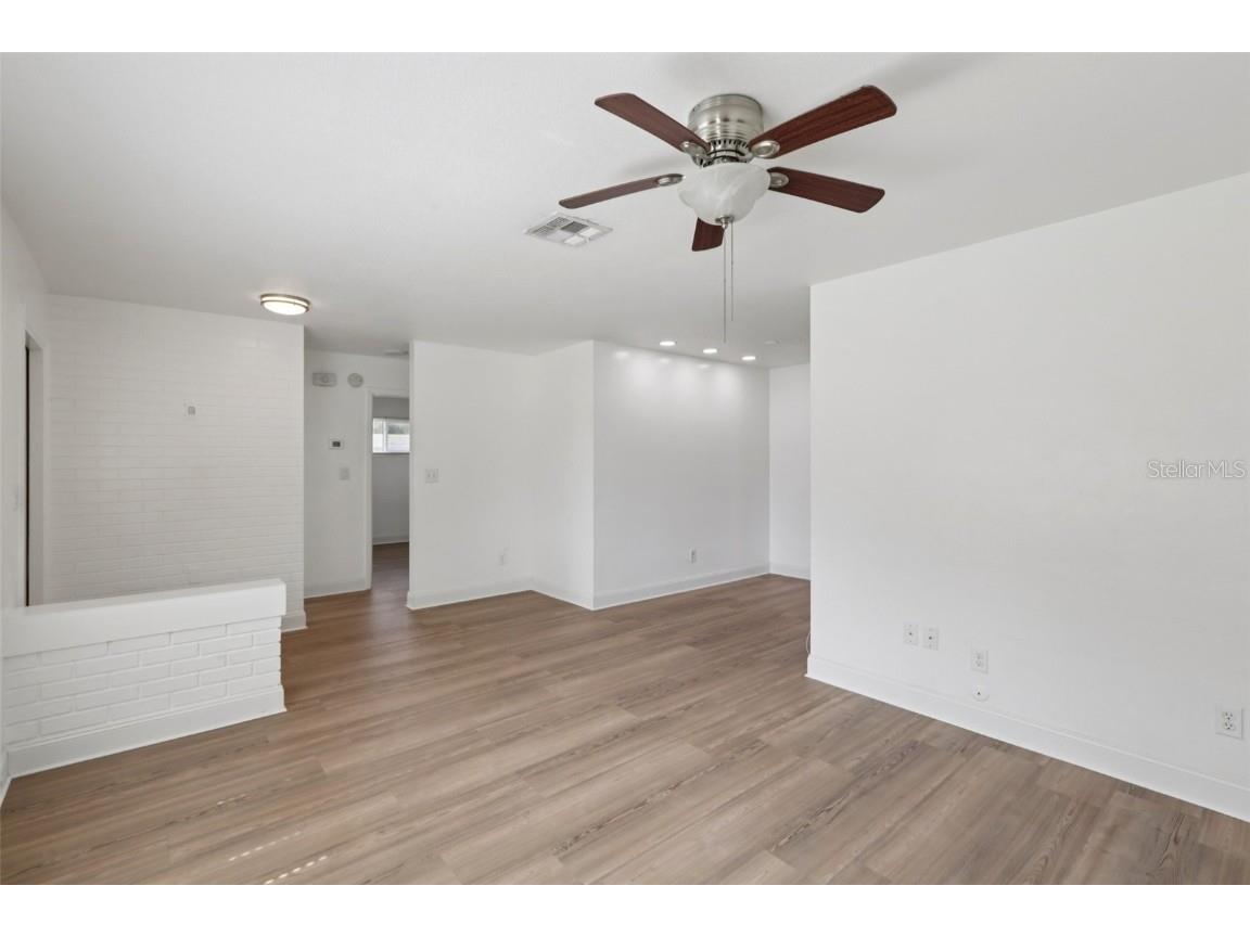 7499 7th Street N Saint Petersburg FL 33702 TB8411073 image25