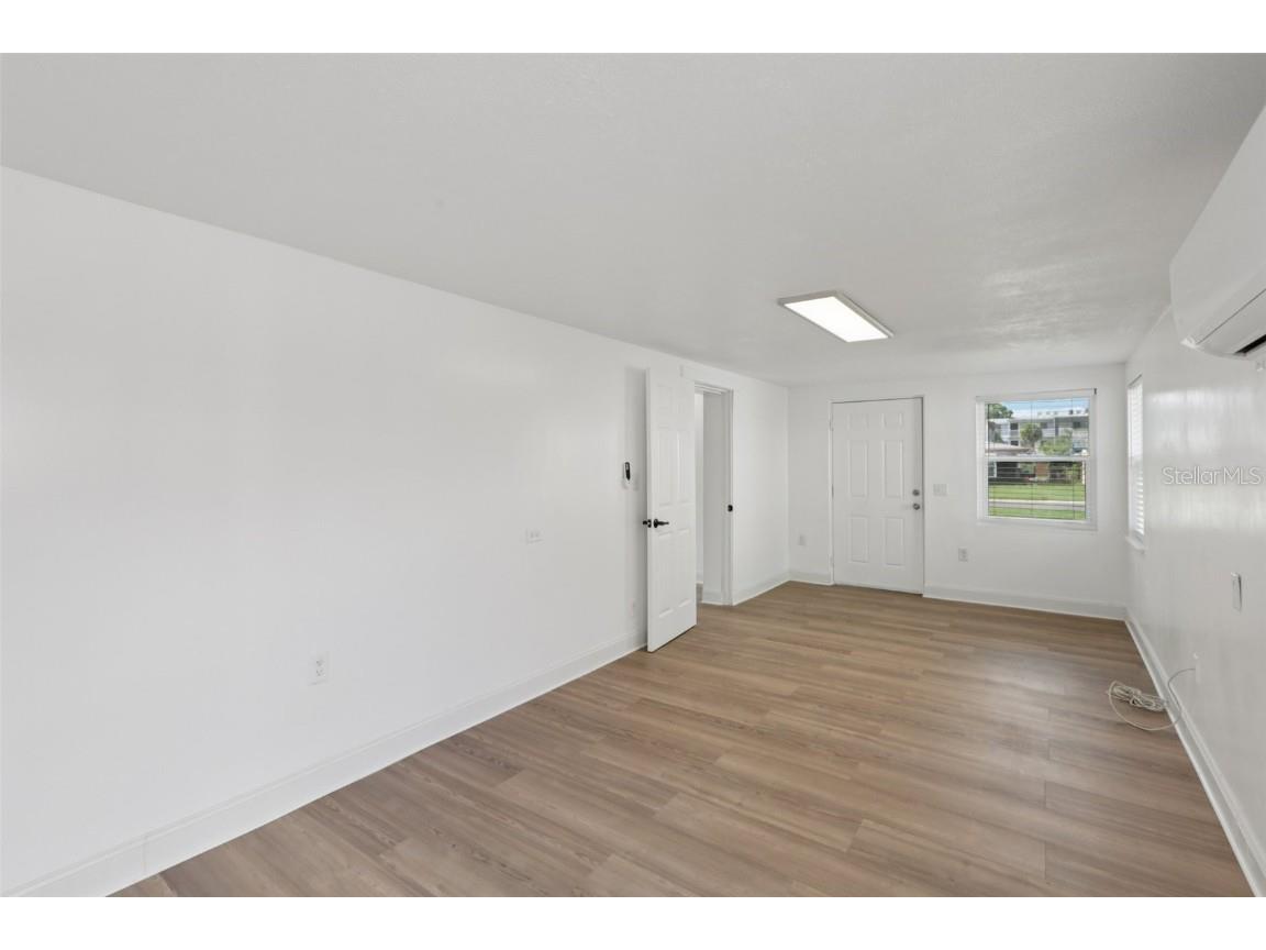 7499 7th Street N Saint Petersburg FL 33702 TB8411073 image32