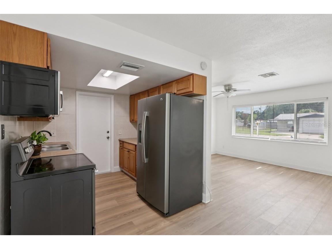 7499 7th Street N Saint Petersburg FL 33702 TB8411073 image5