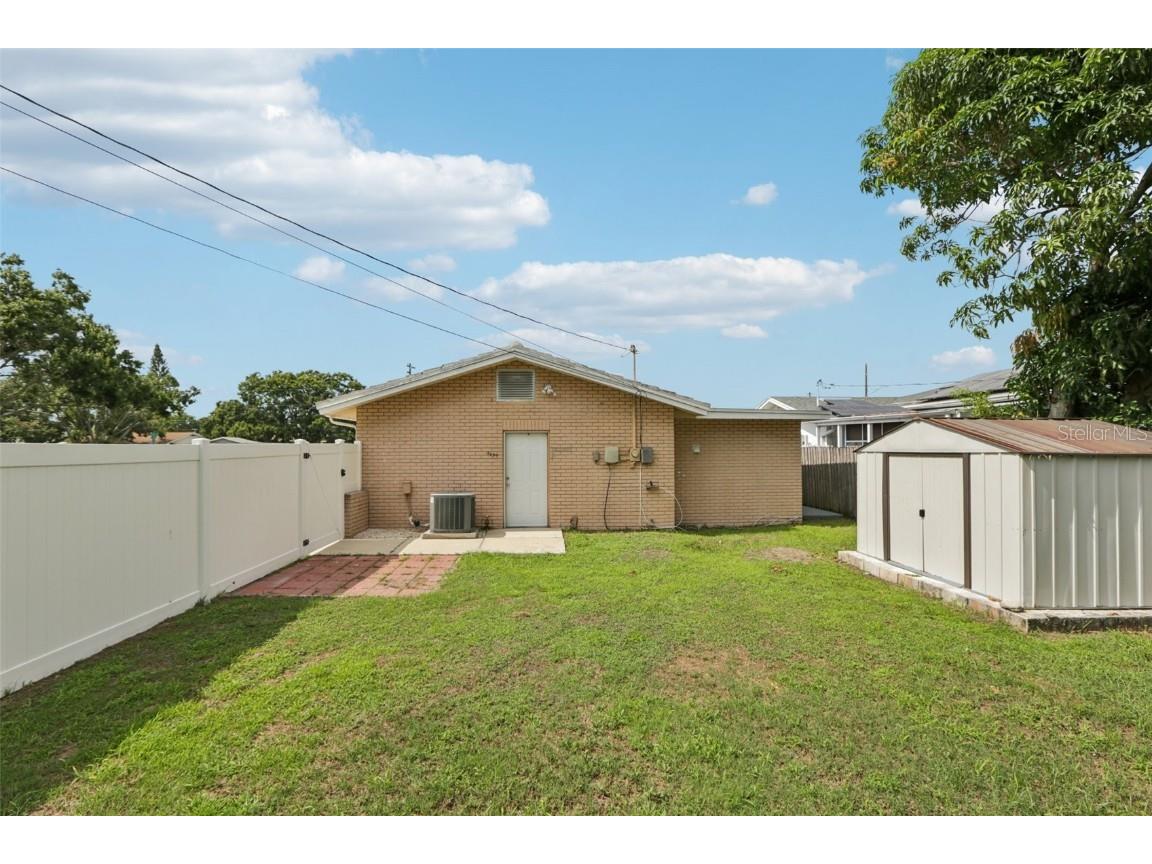 7499 7th Street N Saint Petersburg FL 33702 TB8411073 image52