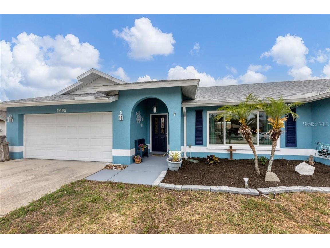 7499 Spinnaker Boulevard Englewood FL 34224 A4567191 image1